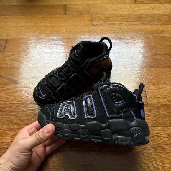 Kids Nike Air More Uptempo 'Black Action Grape' - Picture 2 of 9